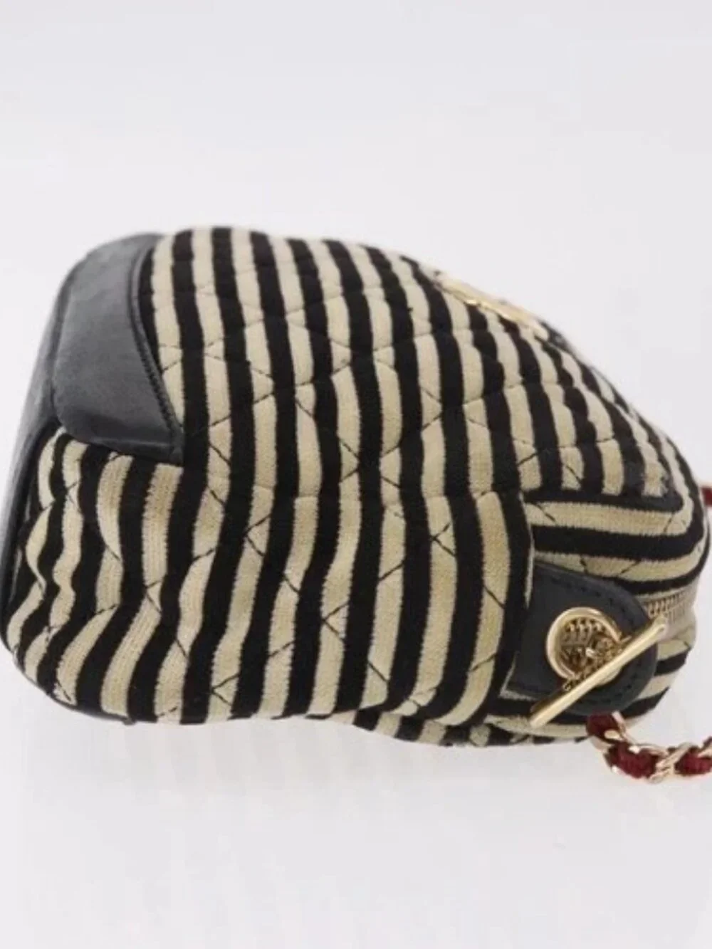 CHANEL Matelasse Chain Shoulder Bag Canvas Beige Gold CC Auth 185766
